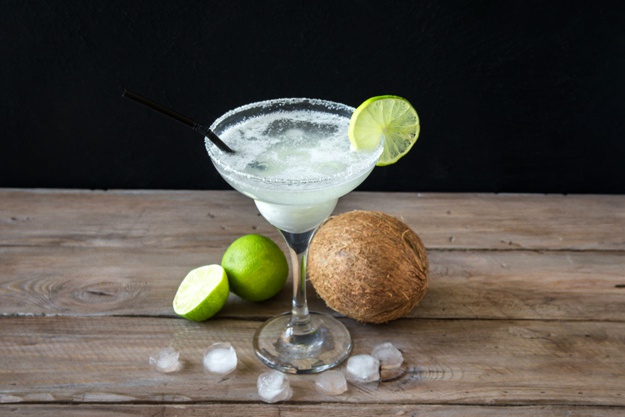 Coconut Margarita | Margarita Recipes That Will Transport You Straight To La Playa | classic Margarita recipe | frozen Margarita recipe | original Margarita recipe