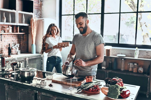 Cook up a Storm | Great First Date Ideas That Won't Break The Bank