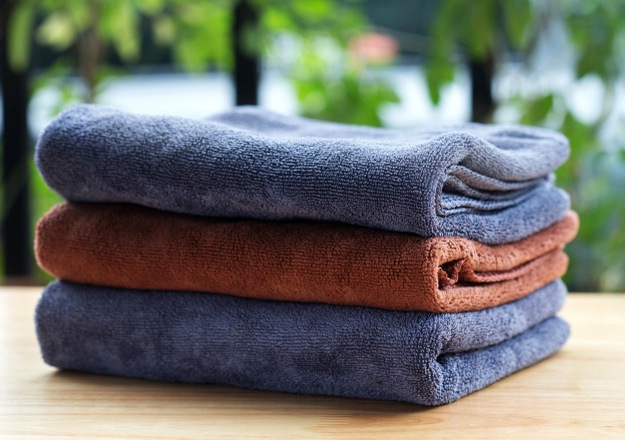 A Microfiber Towel | Travel Essentials For Men | Ultimate Packing Checklist