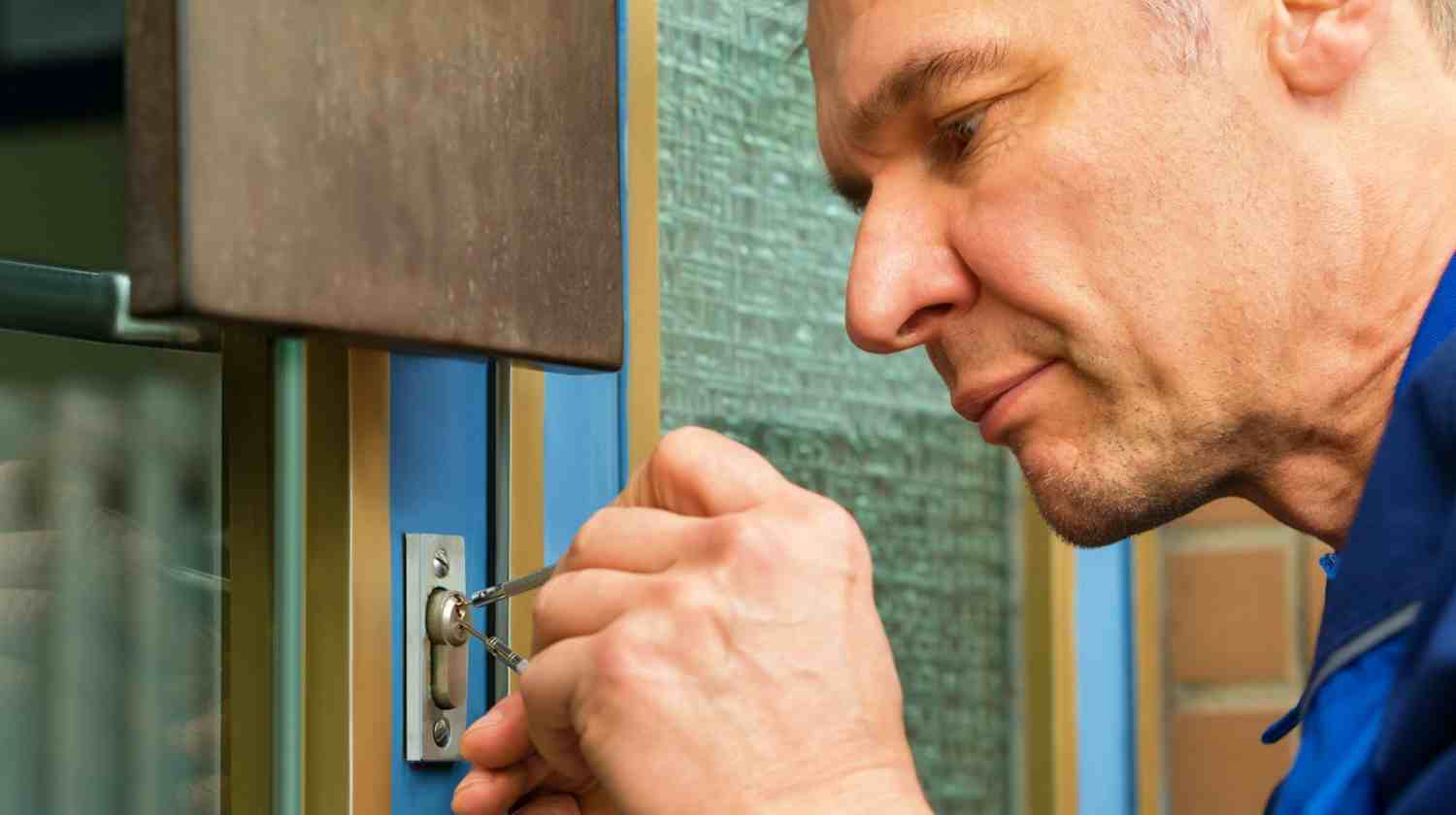 How To Pick A Lock Lock Picking 101 Rugged Standard